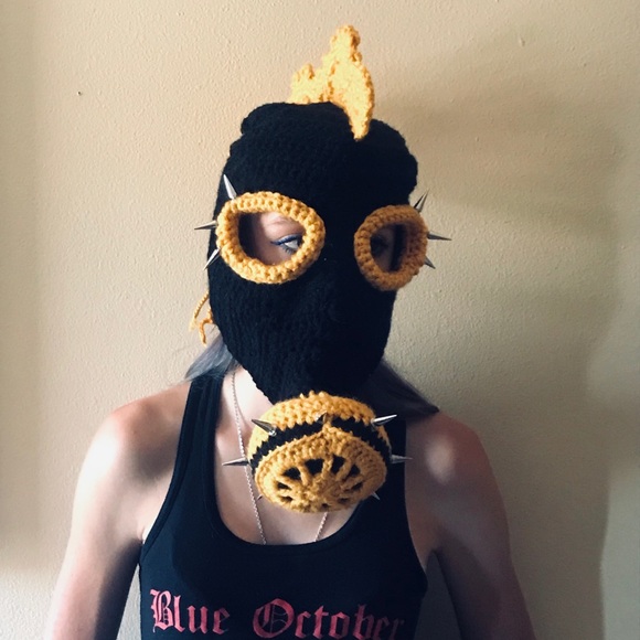 Handmade Crochet Steampunk Gas Mask - Picture 3 of 6